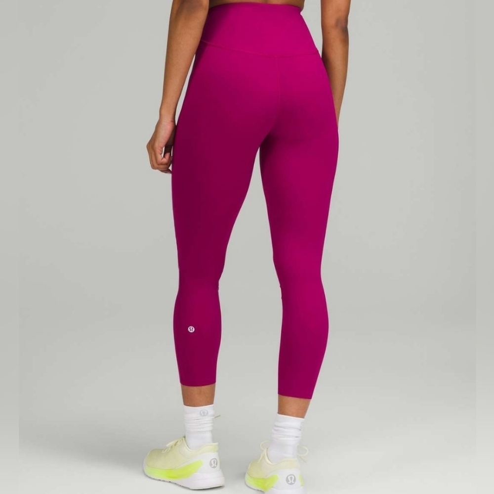 Like New Base Pace Leggings Magenta Purple